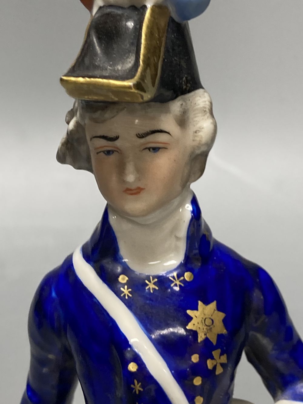 A pair of Naples figures of Napoleonic officers, height 22cm